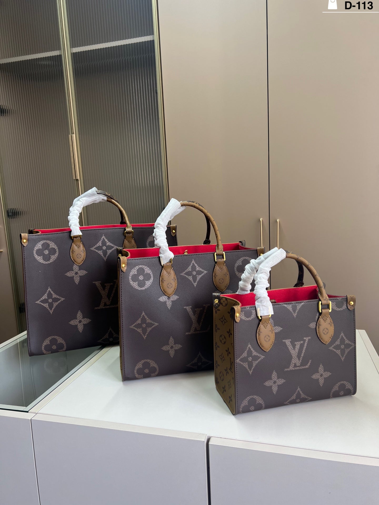 Louis Vuitton LV monogram logo Onthego