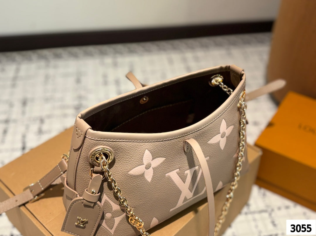 The new LV Carryall bag