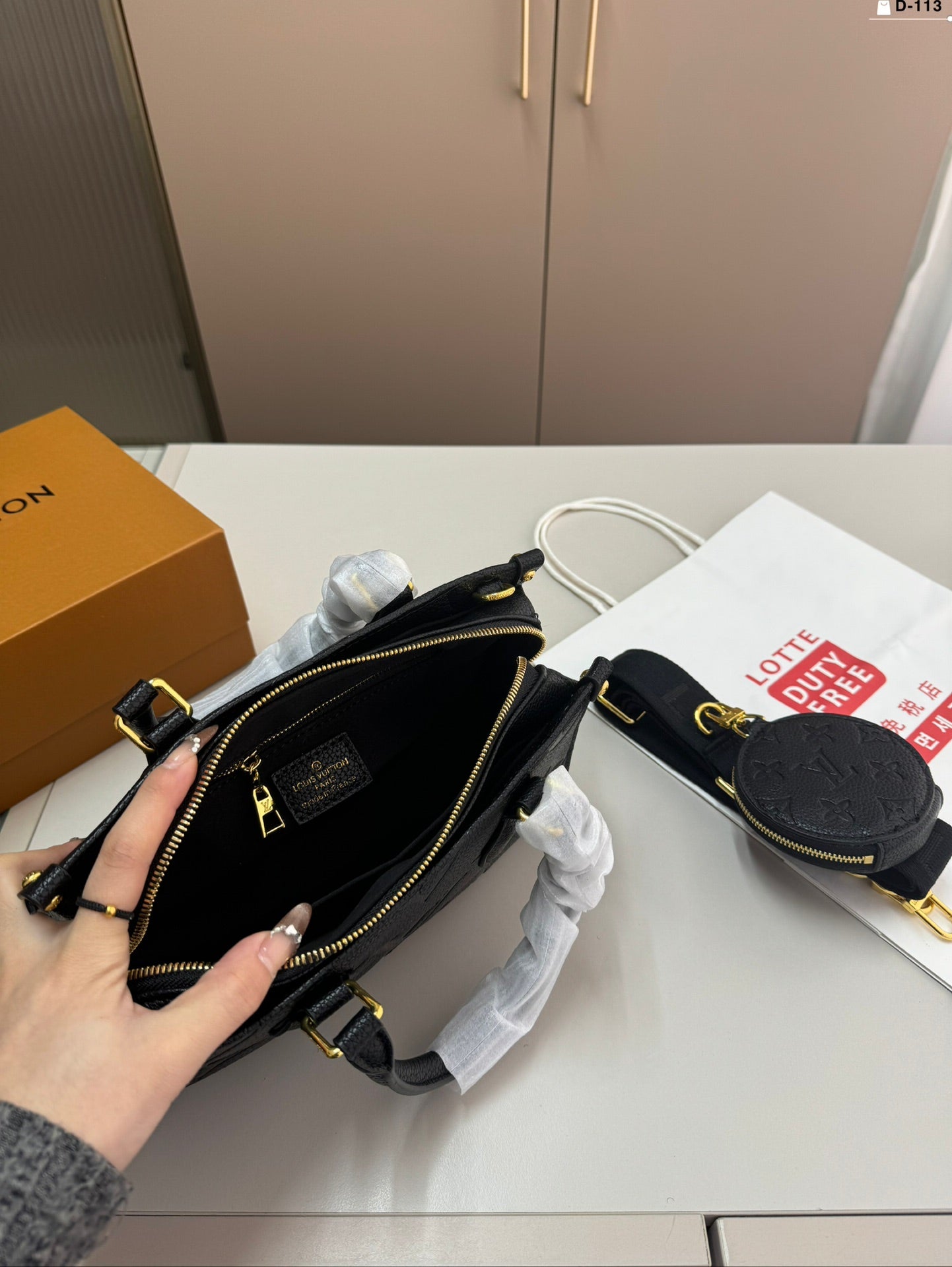 Louis Vuitton Onthego Eastwest