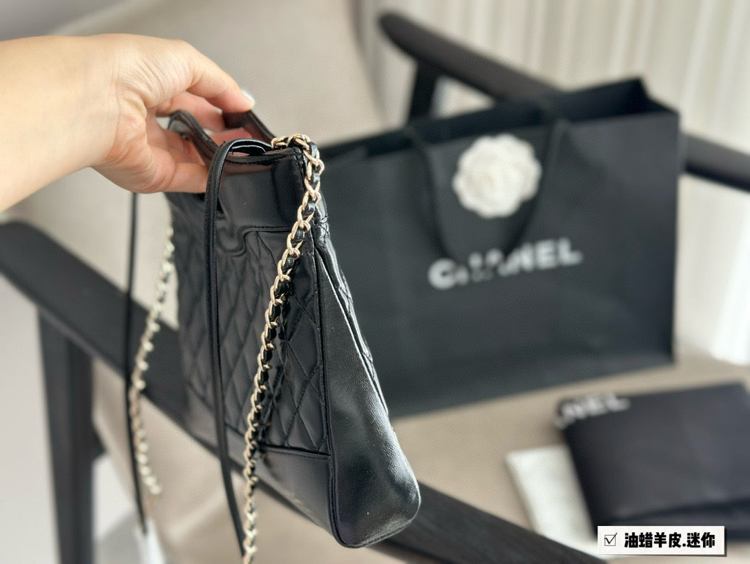 The Chanel 23a Handbag