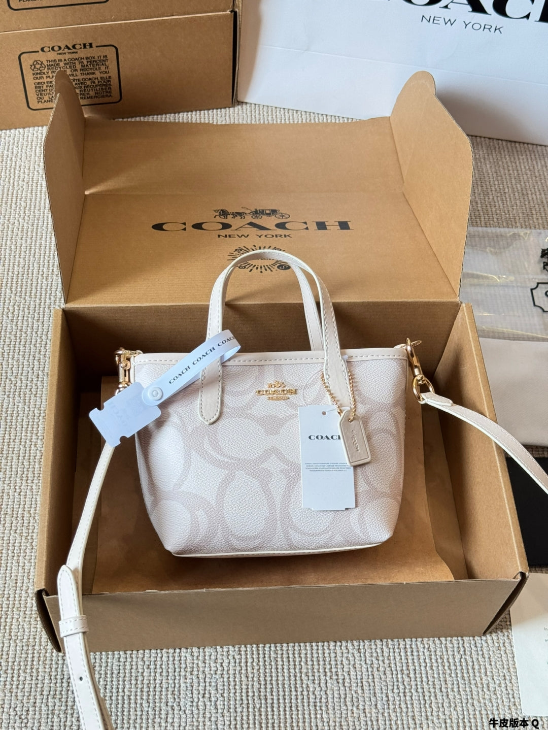 COACH's adorable City small tote bag