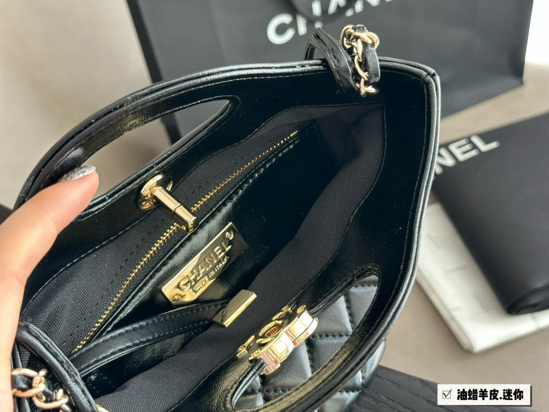 The Chanel 23a Handbag