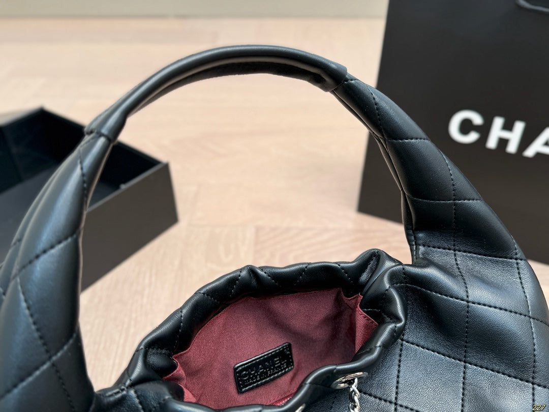 Chanel's best-seller is both beautiful and cool!