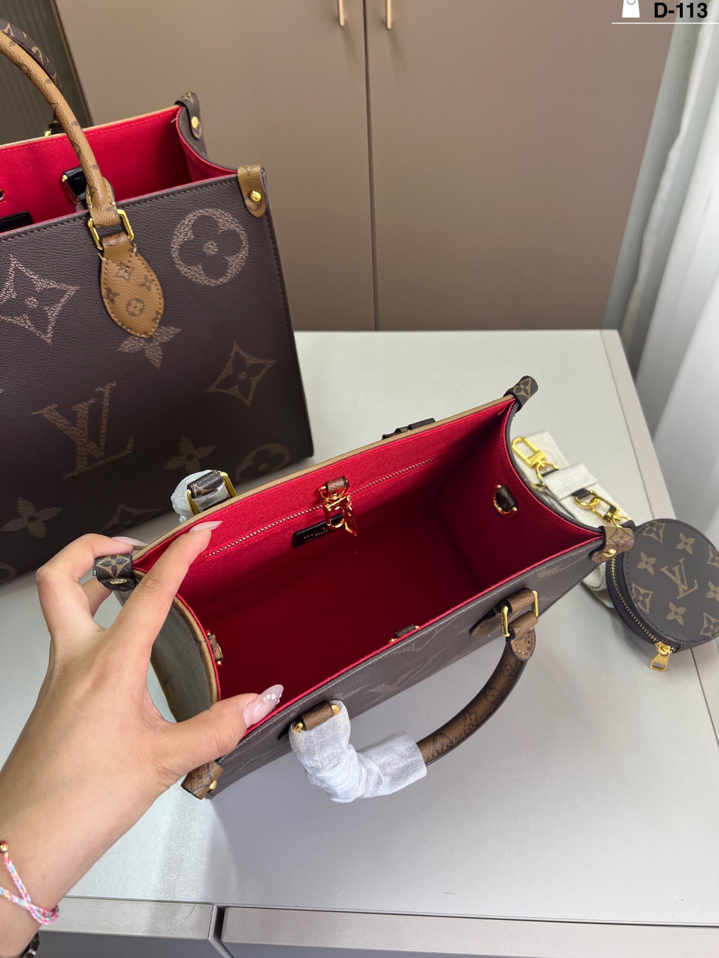 Louis Vuitton LV monogram logo Onthego
