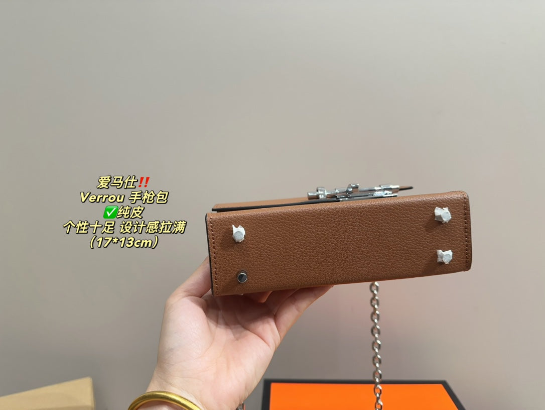 Hermès Verrou Pistol Bag with Latch