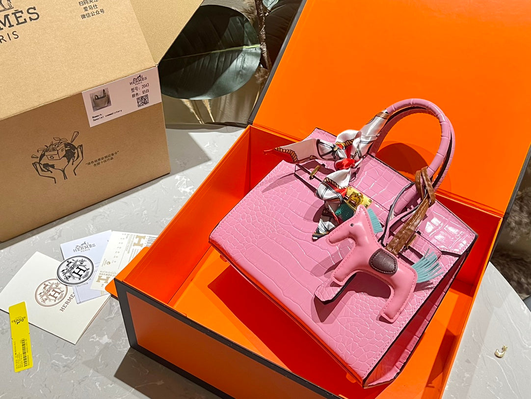 Hermès Premium Crocodile-Pattern Birkin Bag