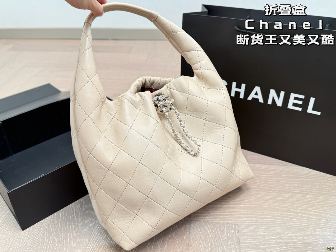 Chanel's best-seller is both beautiful and cool!