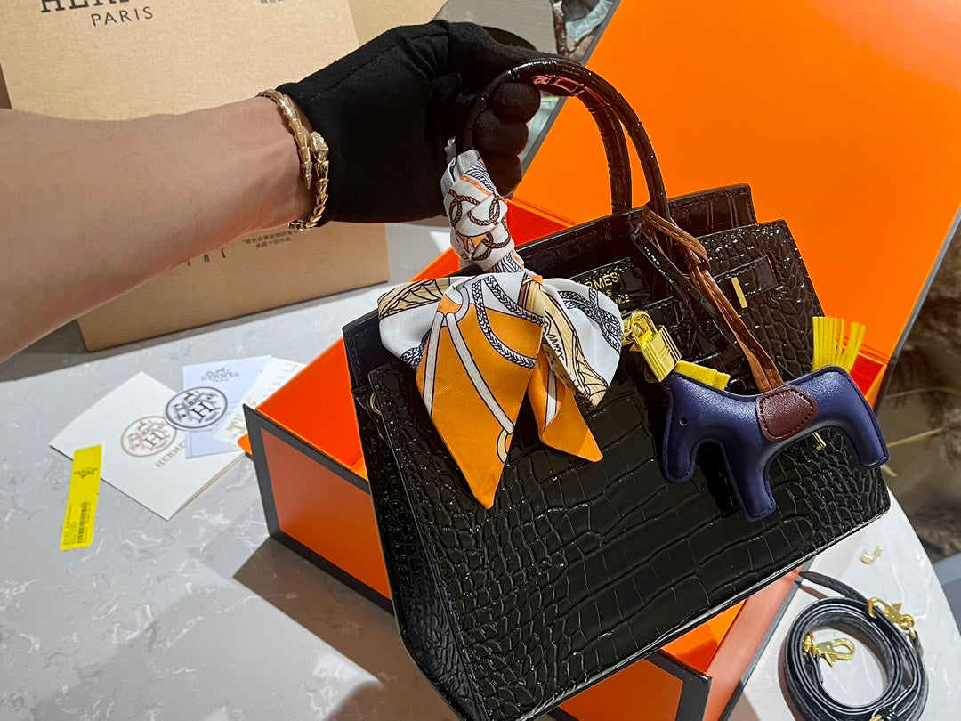 Hermès Premium Crocodile-Pattern Birkin Bag