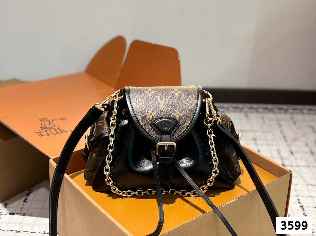 Lv ODYSSEE Backpack 🎒