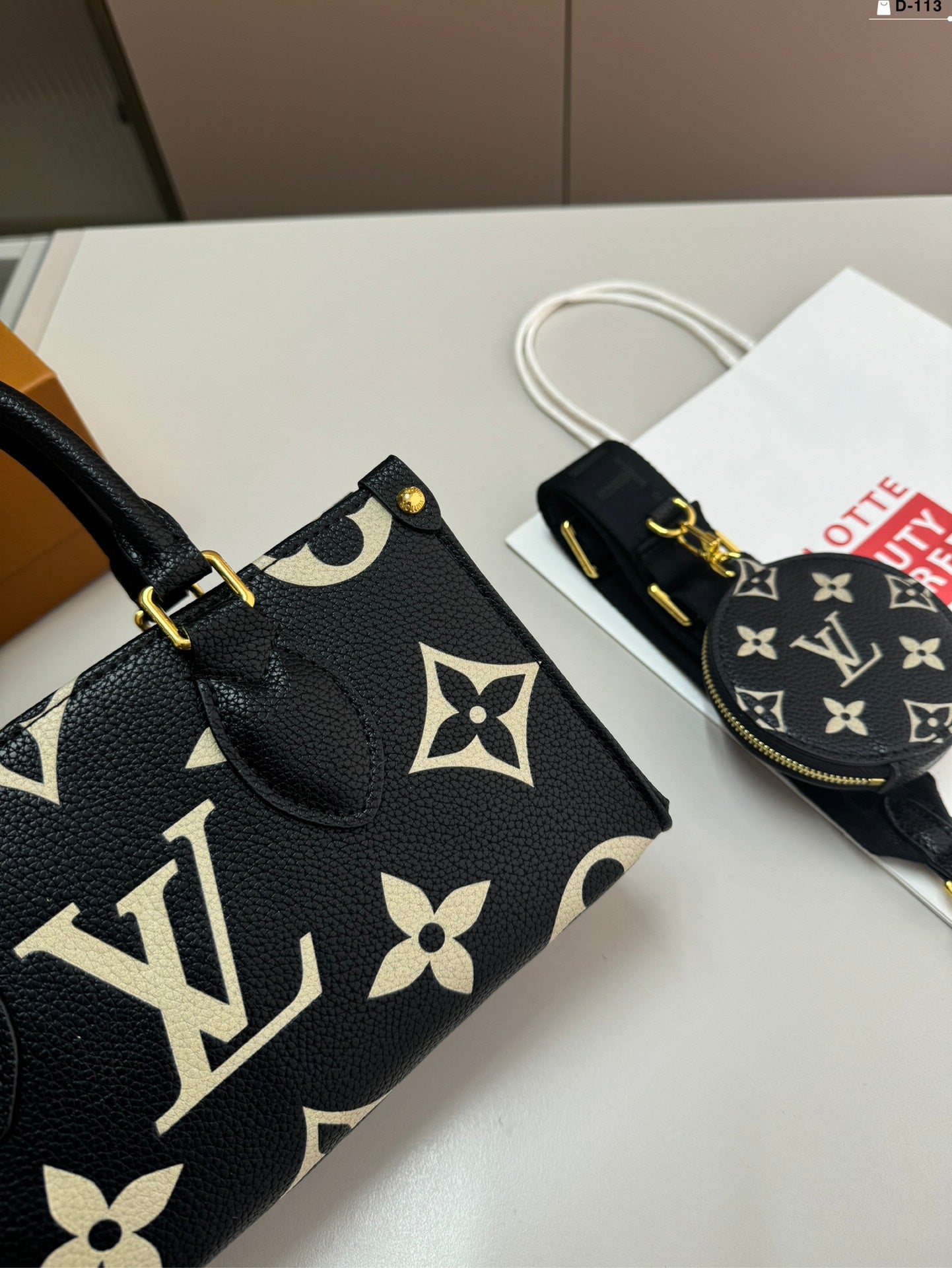 Louis Vuitton Onthego Eastwest
