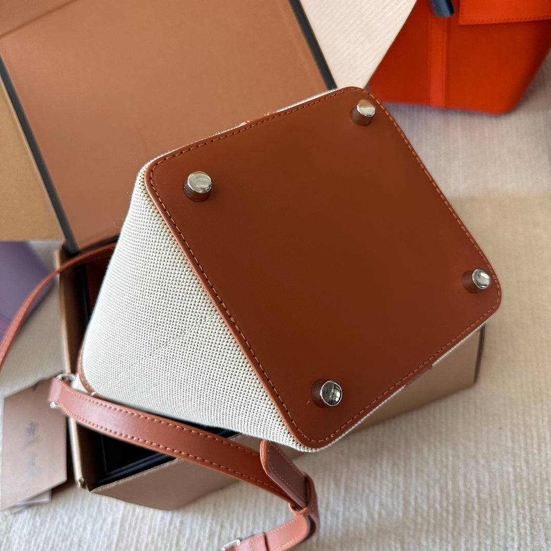 Hermès canvas shopping basket