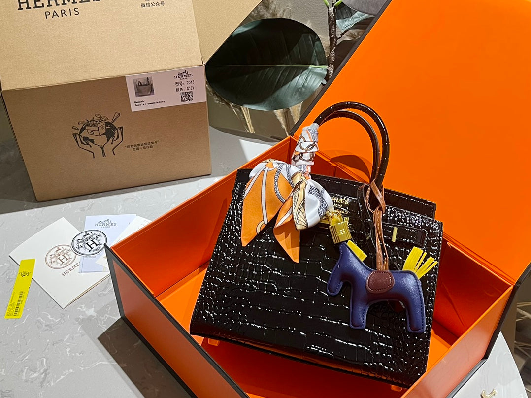 Hermès Premium Crocodile-Pattern Birkin Bag