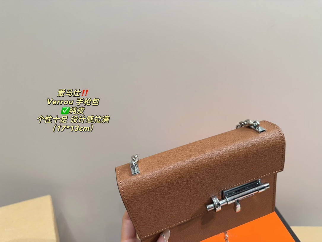 Hermès Verrou Pistol Bag with Latch