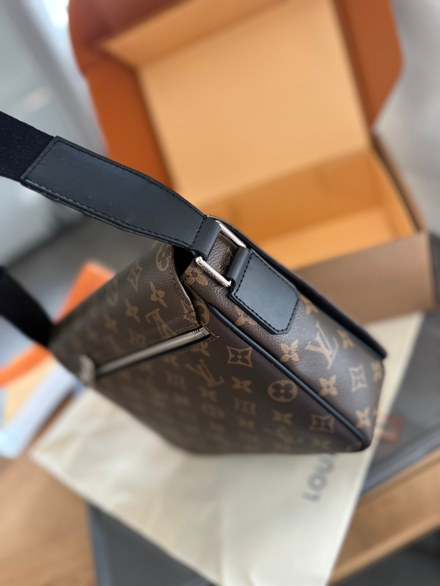 LV Limited Edition Men's Cowhide Messenger Bag 💼