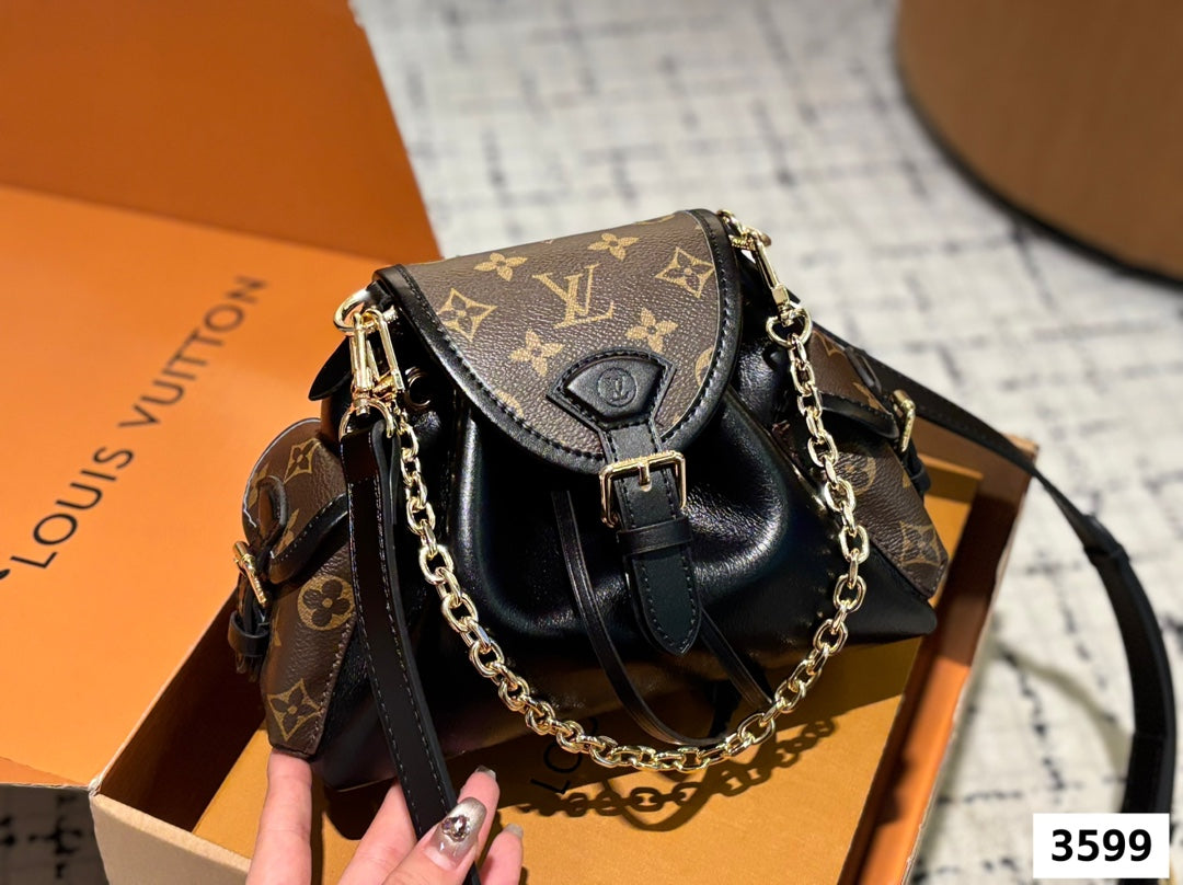 Lv ODYSSEE Backpack 🎒