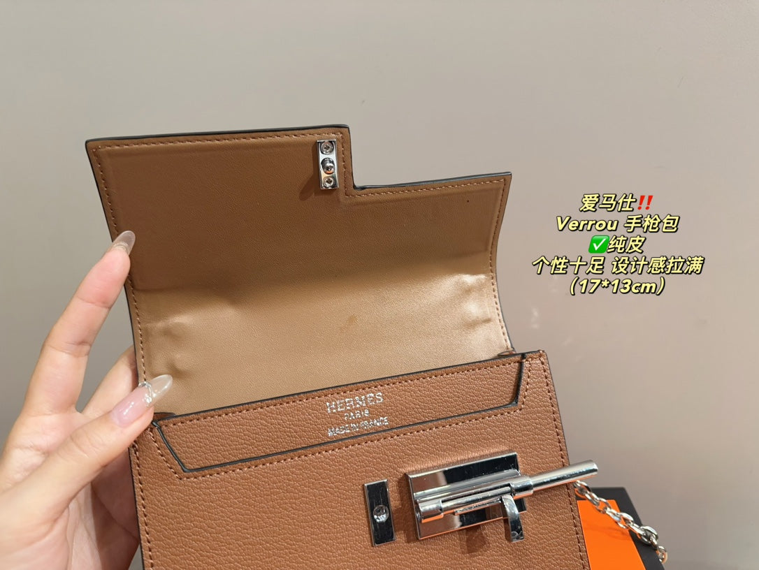 Hermès Verrou Pistol Bag with Latch