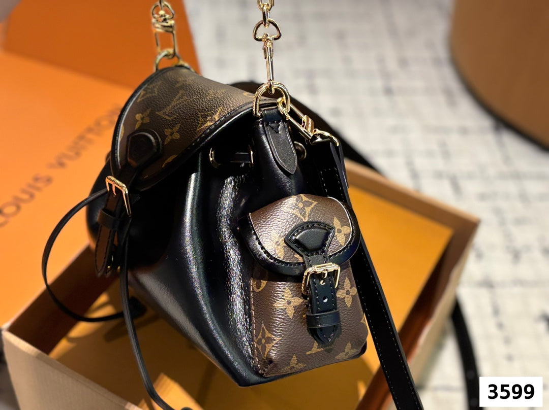 Lv ODYSSEE Backpack 🎒