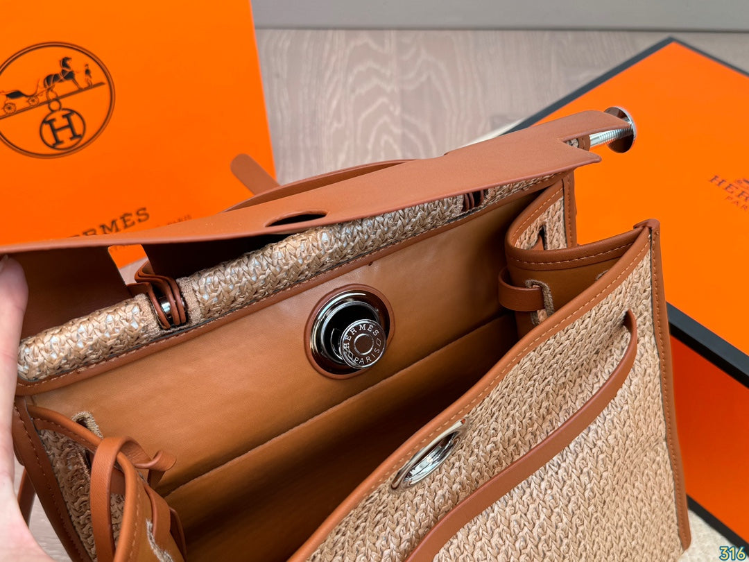 Hermès woven handbag