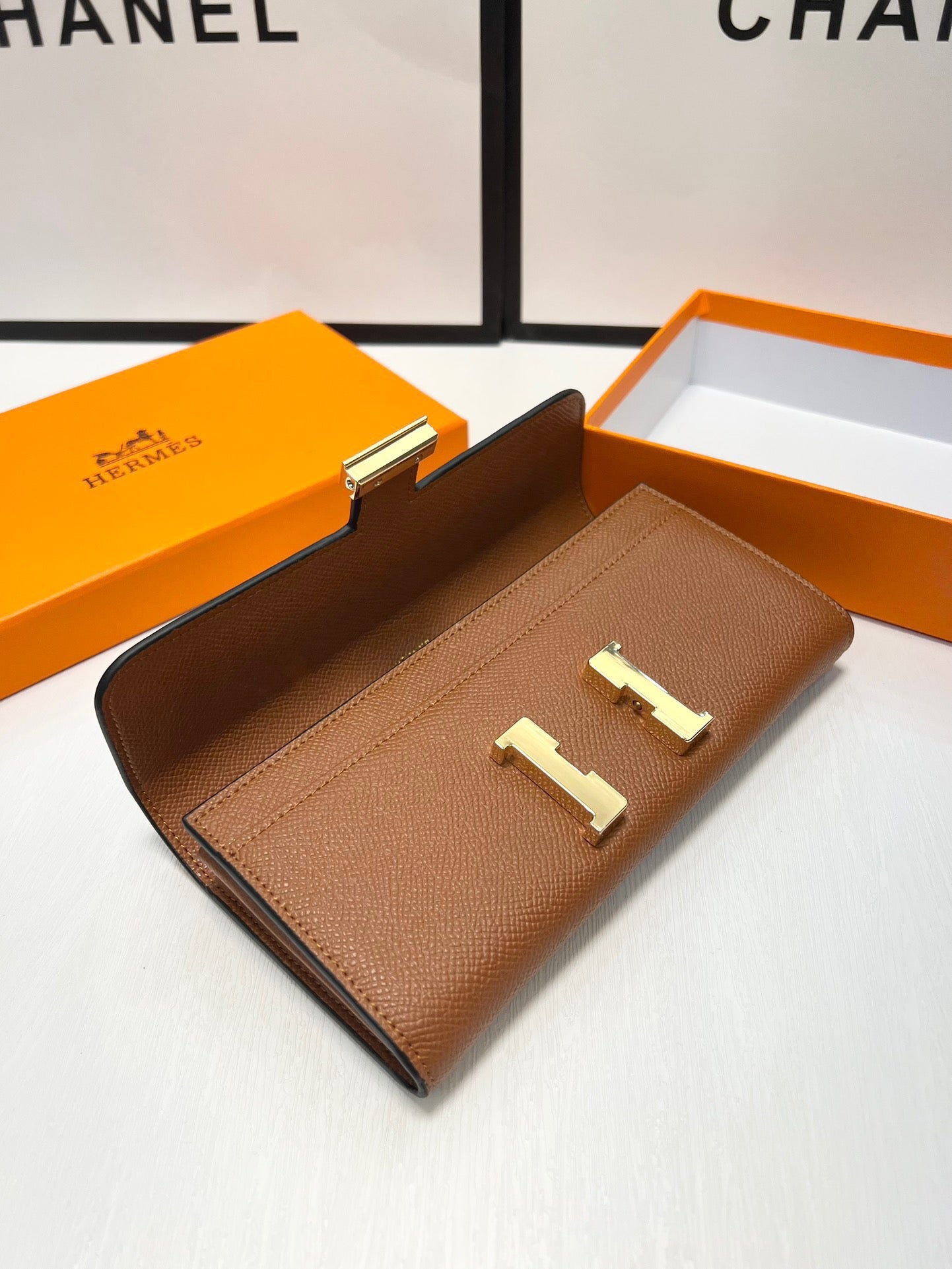 Premium imported Hermès saffiano leather