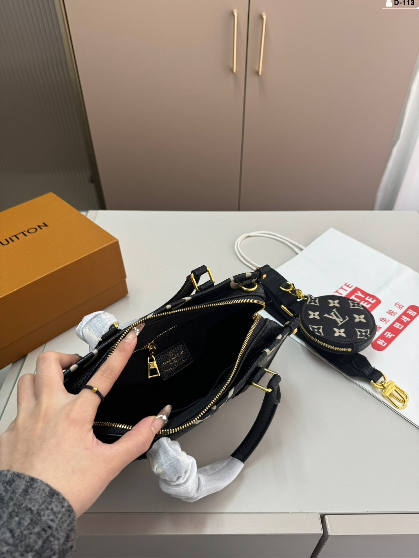 Louis Vuitton Onthego Eastwest