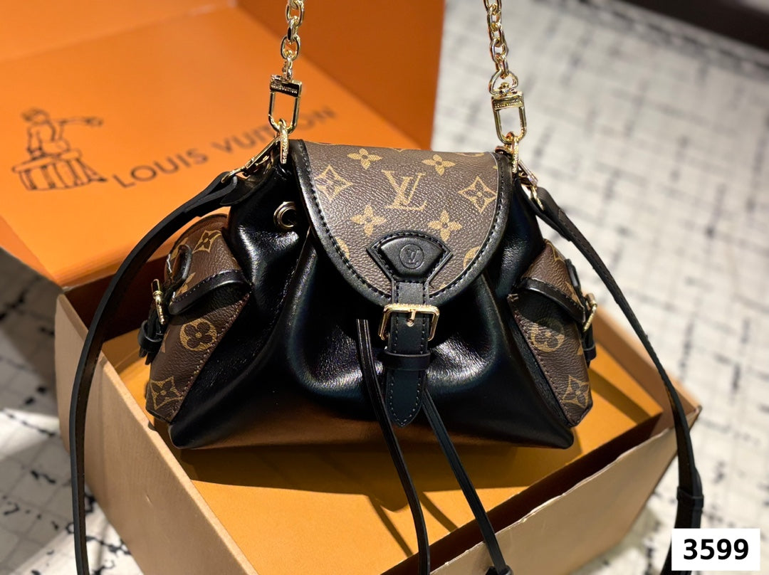 Lv ODYSSEE Backpack 🎒