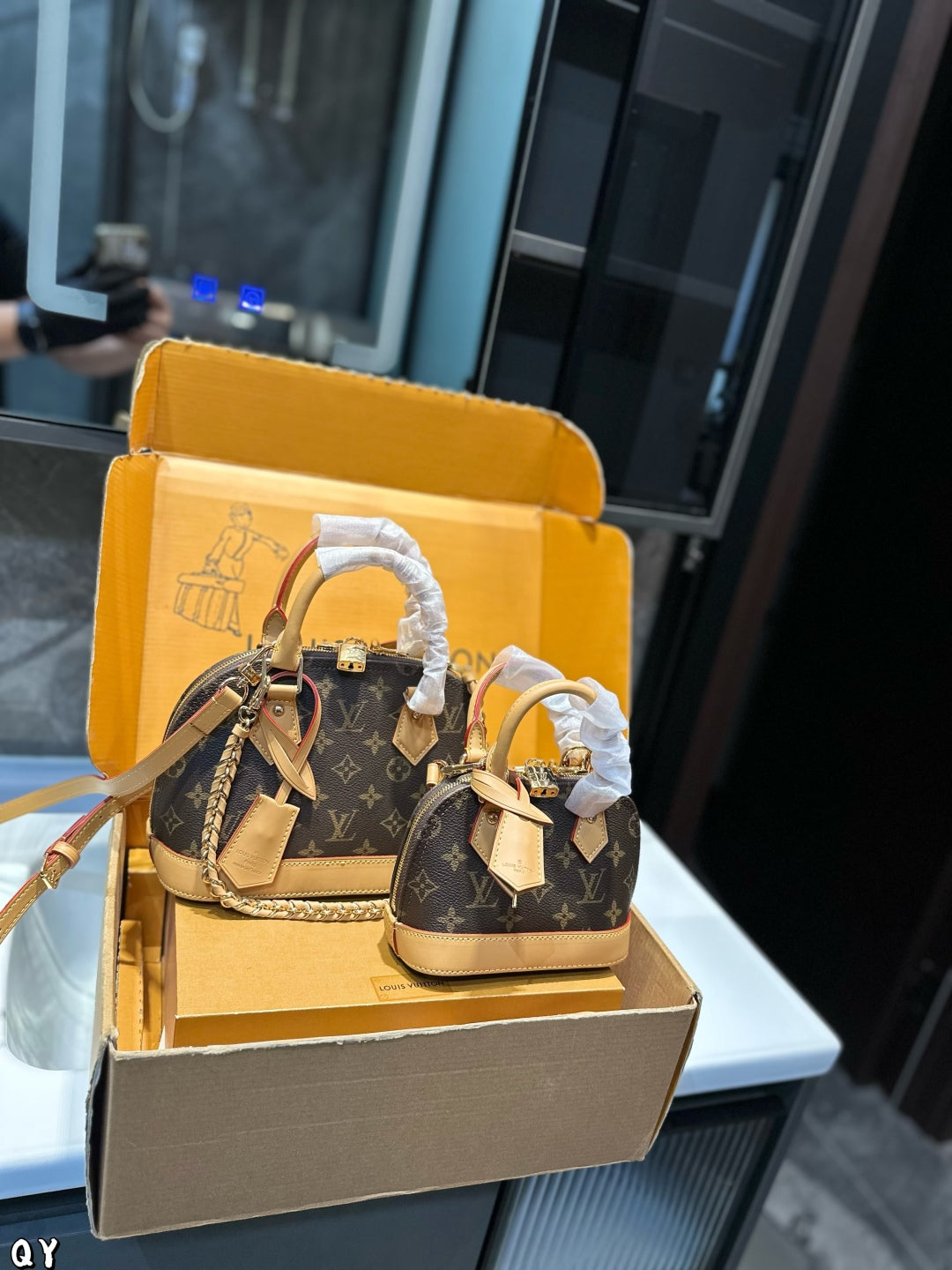 Louis Vuitton Shell Bag the latest Teddy collection