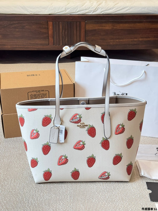 Coach City Tote Strawberry 🍓
