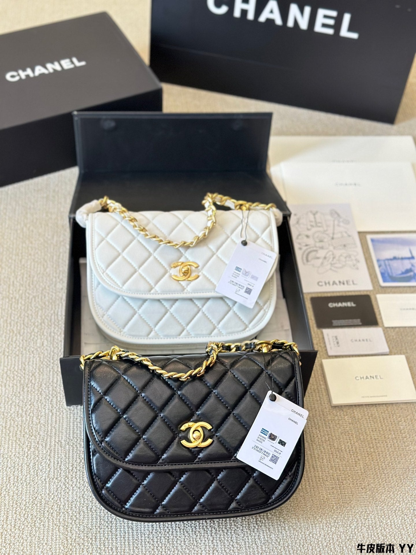 𝘝𝘪𝘯𝘵𝘢𝘨𝘦 Chanel Crossbody Bag