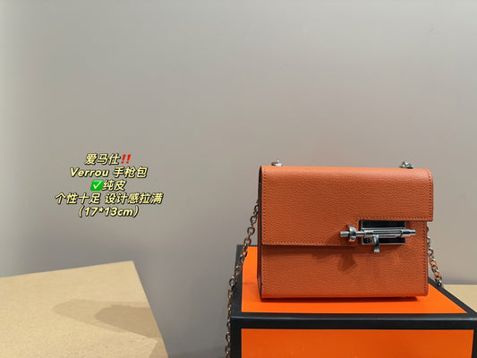 Hermès Verrou Pistol Bag with Latch