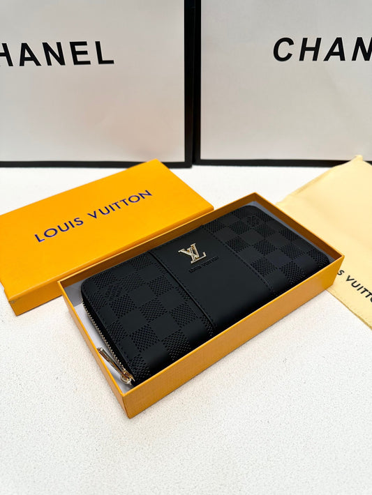 New LV Men's Clutch