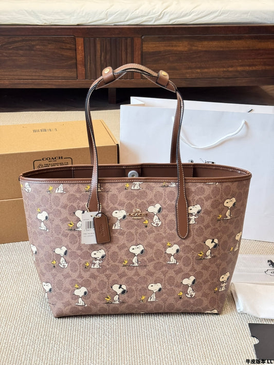 Coach City Snoopy Tote Classic Shoulder Bag