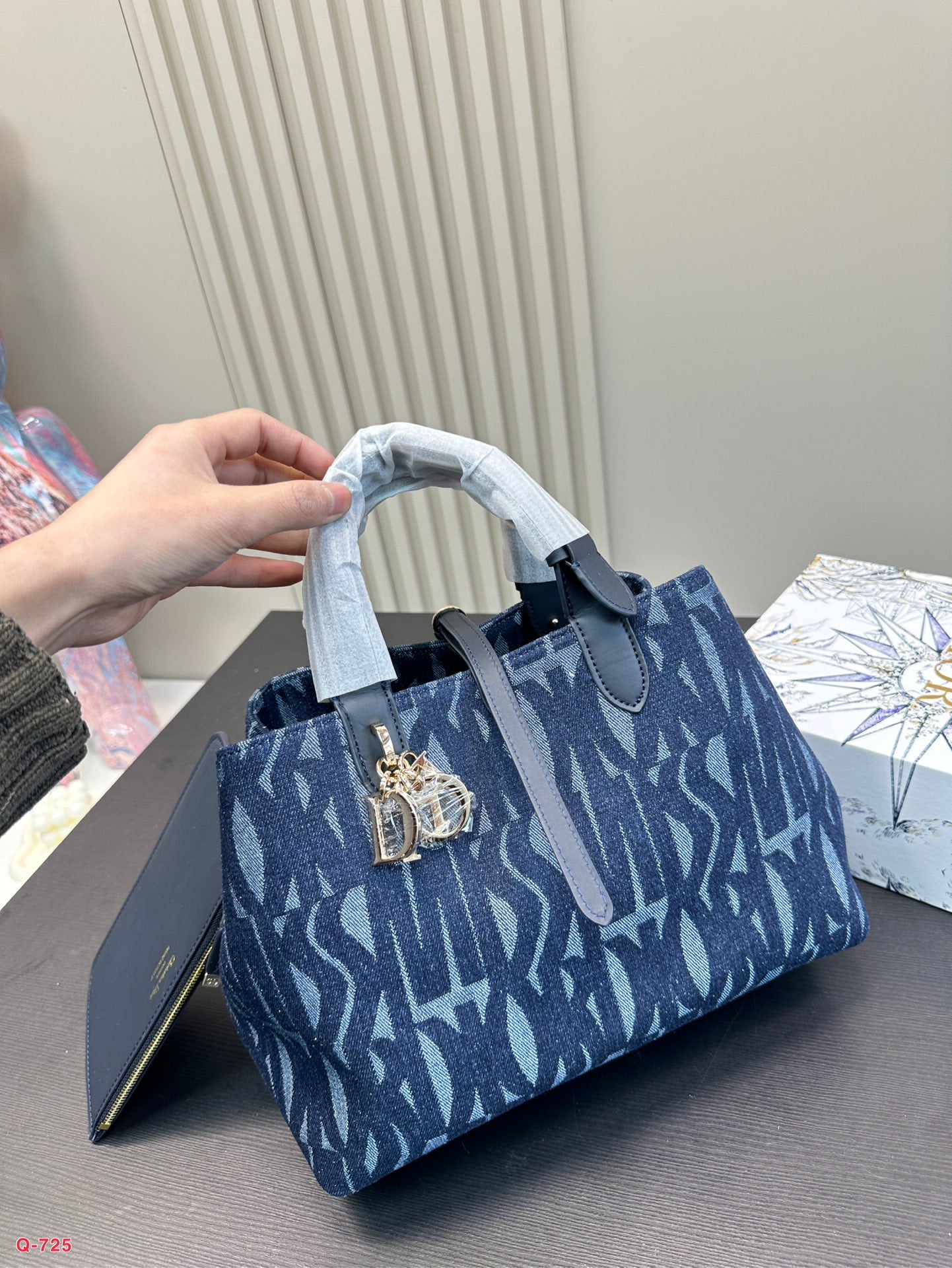 Dior Toujours Shopping Bag