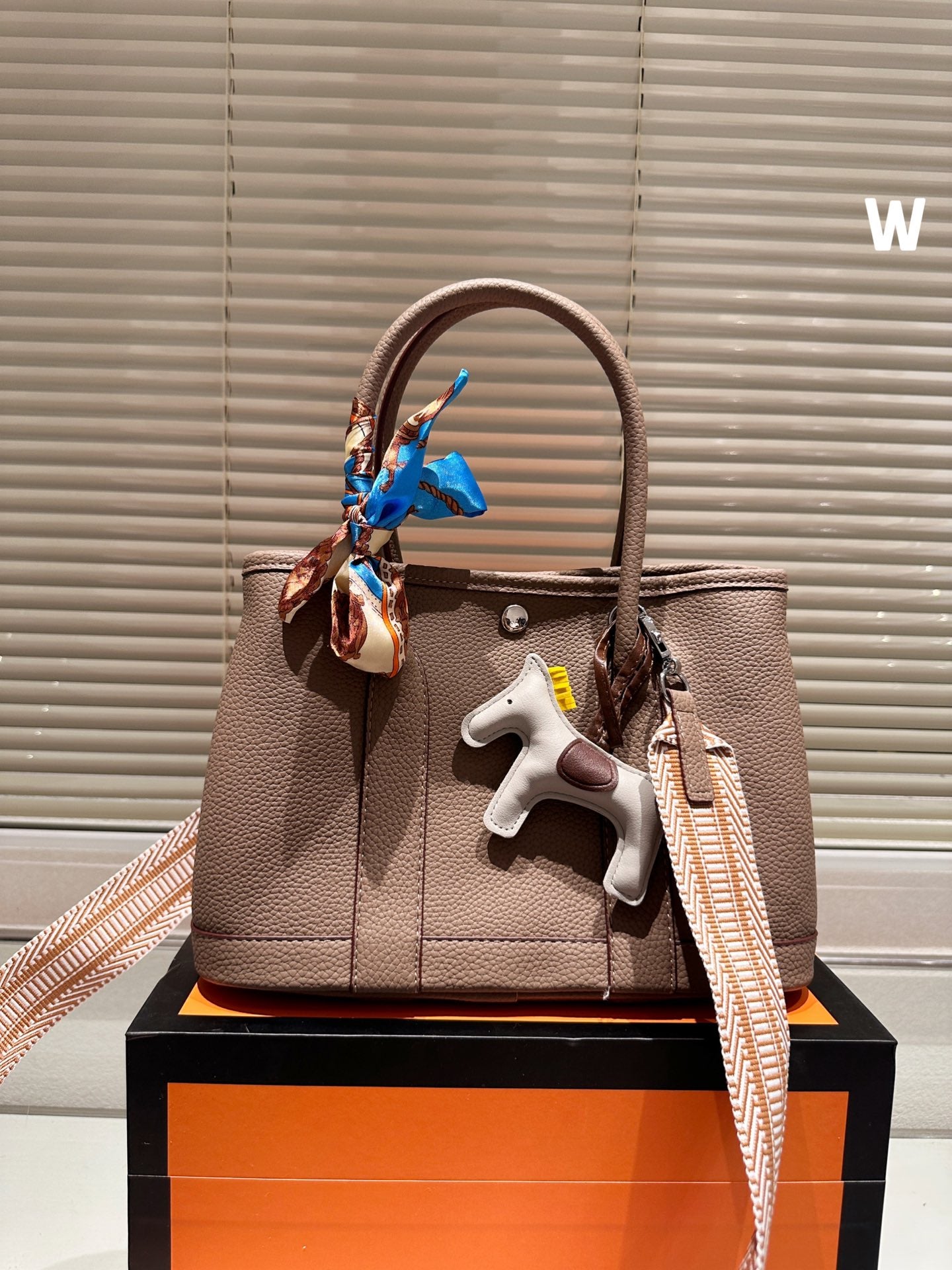 Exclusive Hermès classic hot off the presses!