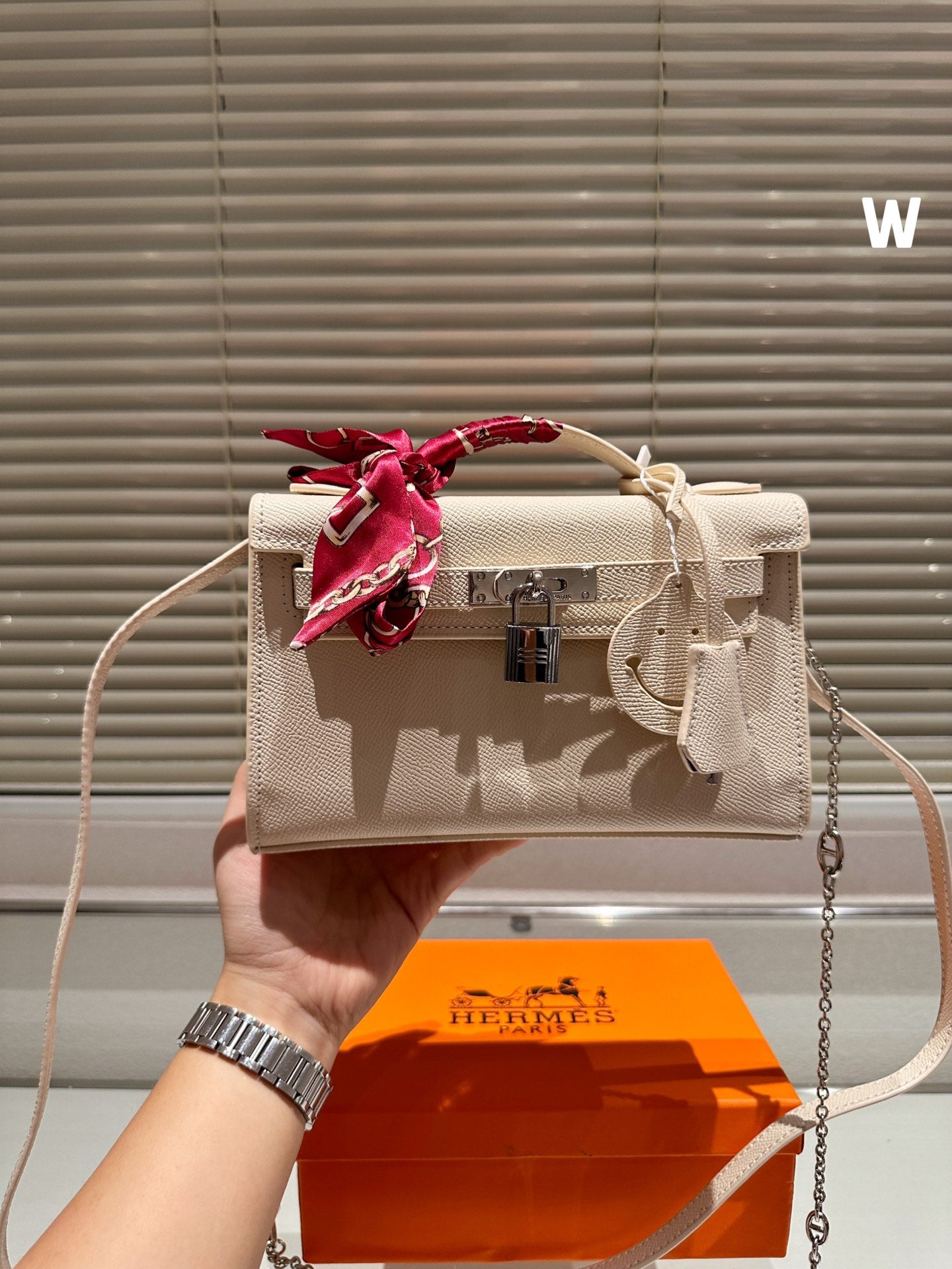 Hermès Crocodile-Pattern Kelly Bag