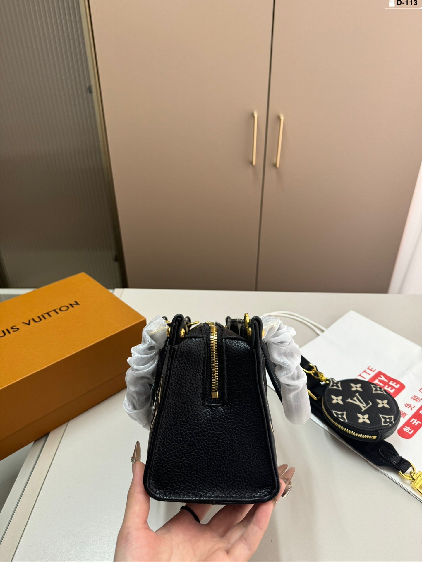 Louis Vuitton Onthego Eastwest