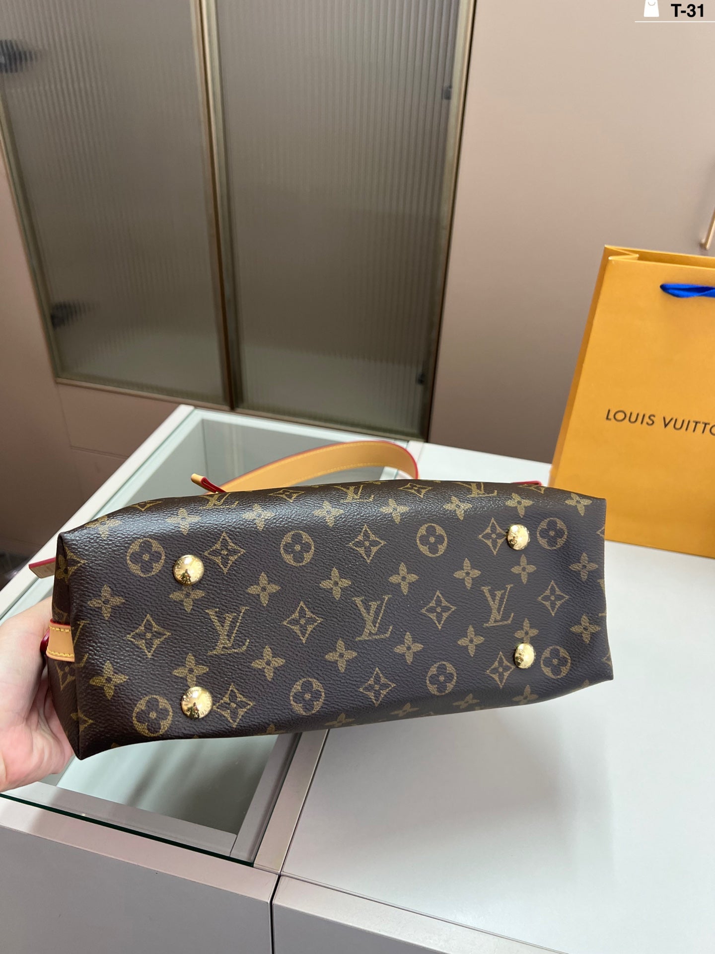 Louis Vuitton Carryall Shopping Bag
