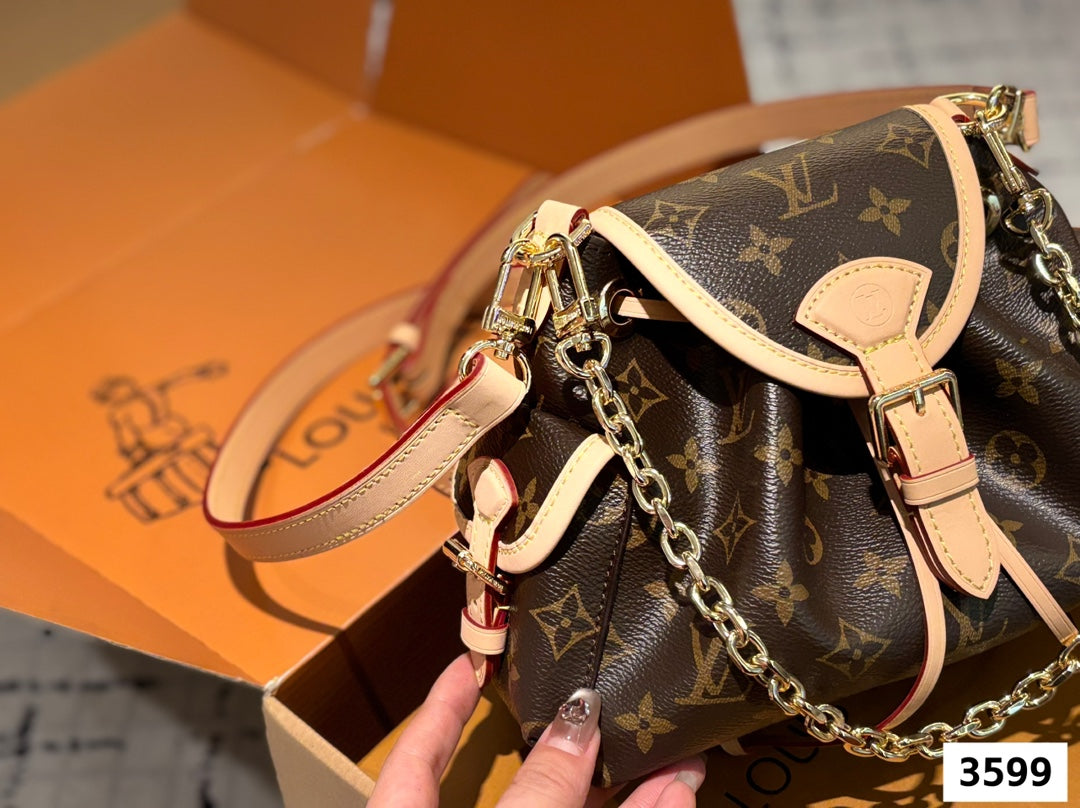 Lv ODYSSEE Backpack 🎒