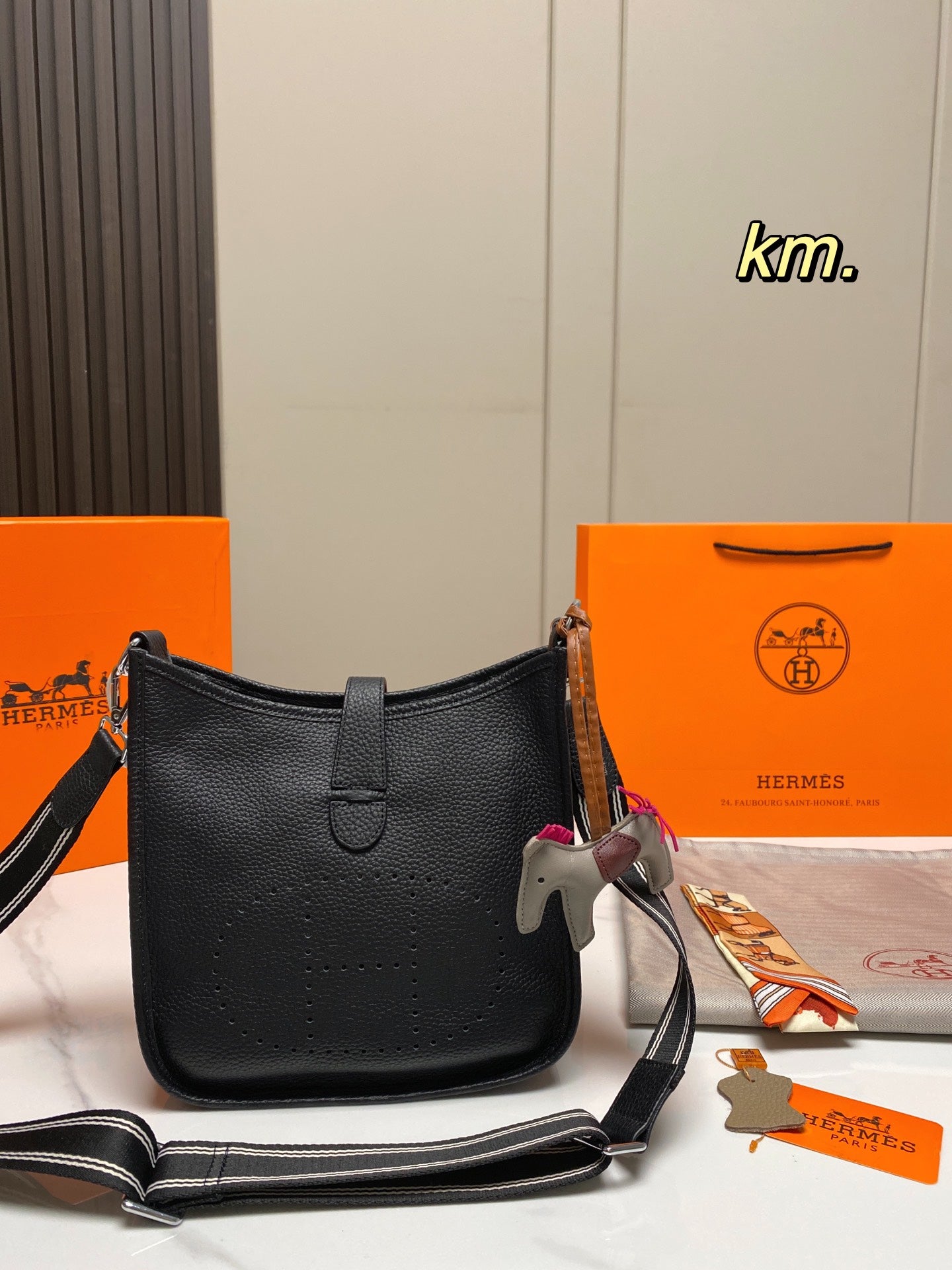 Genuine Hermès Evelyne 29 calfskin leather