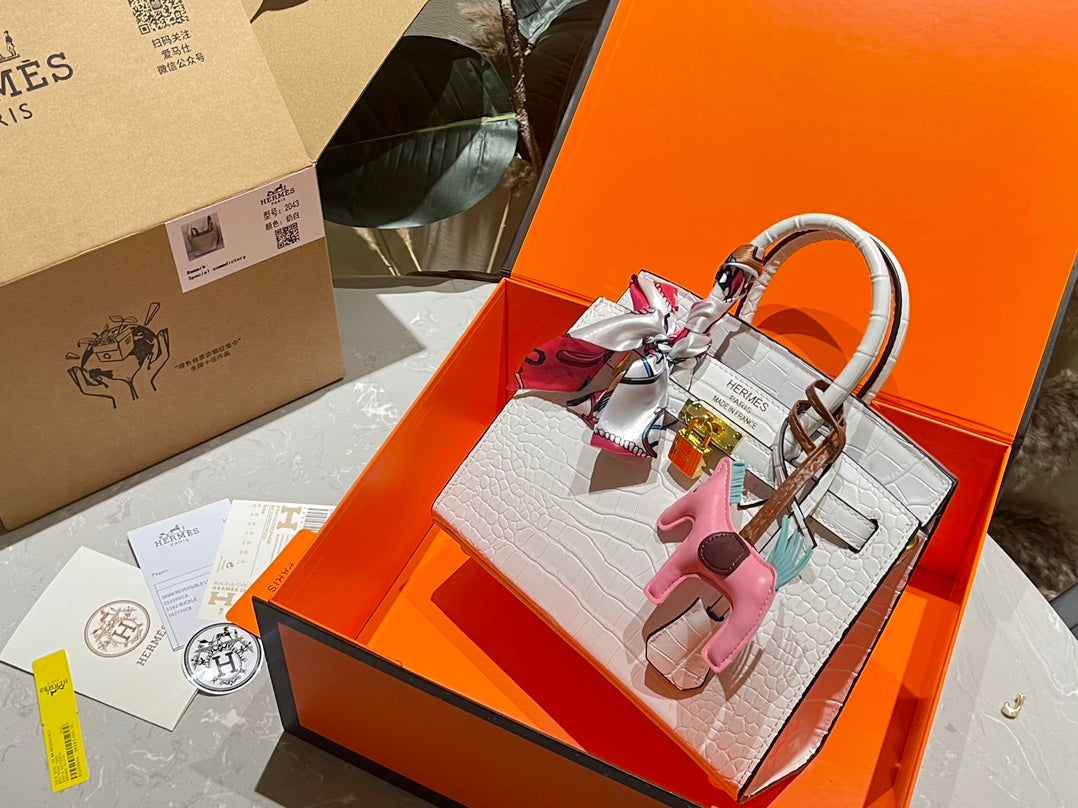 Hermès Premium Crocodile-Pattern Birkin Bag