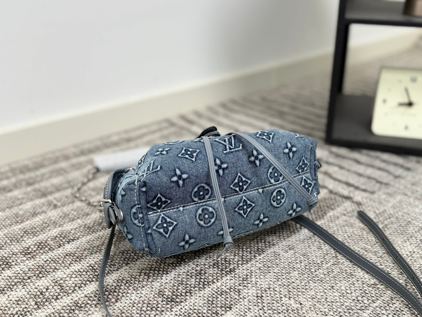 New Lv embossed monogram handbag crossbody bag