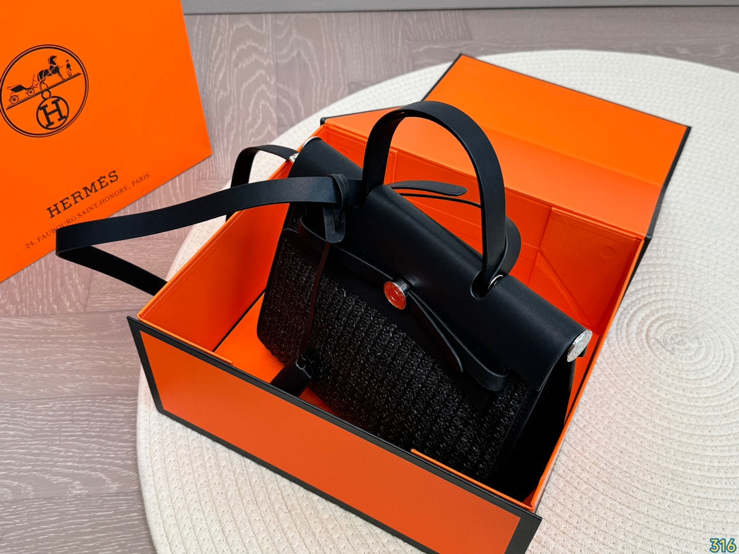 Hermès woven handbag