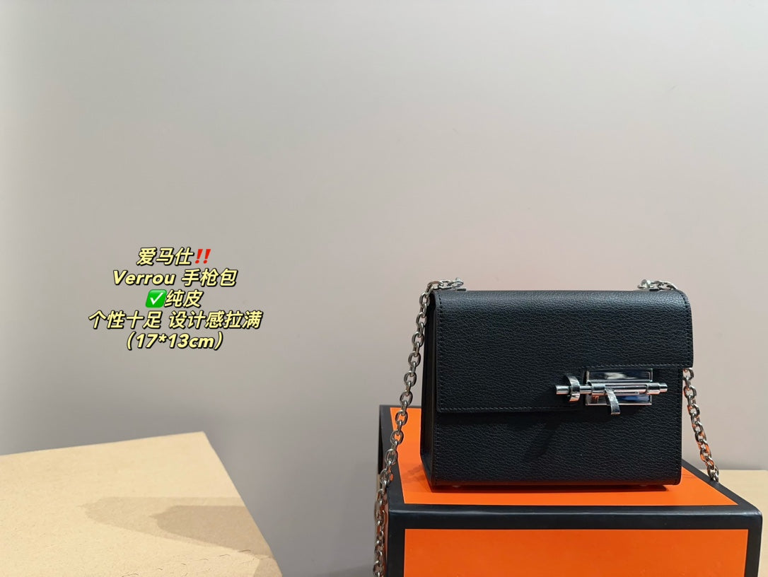 Hermès Verrou Pistol Bag with Latch