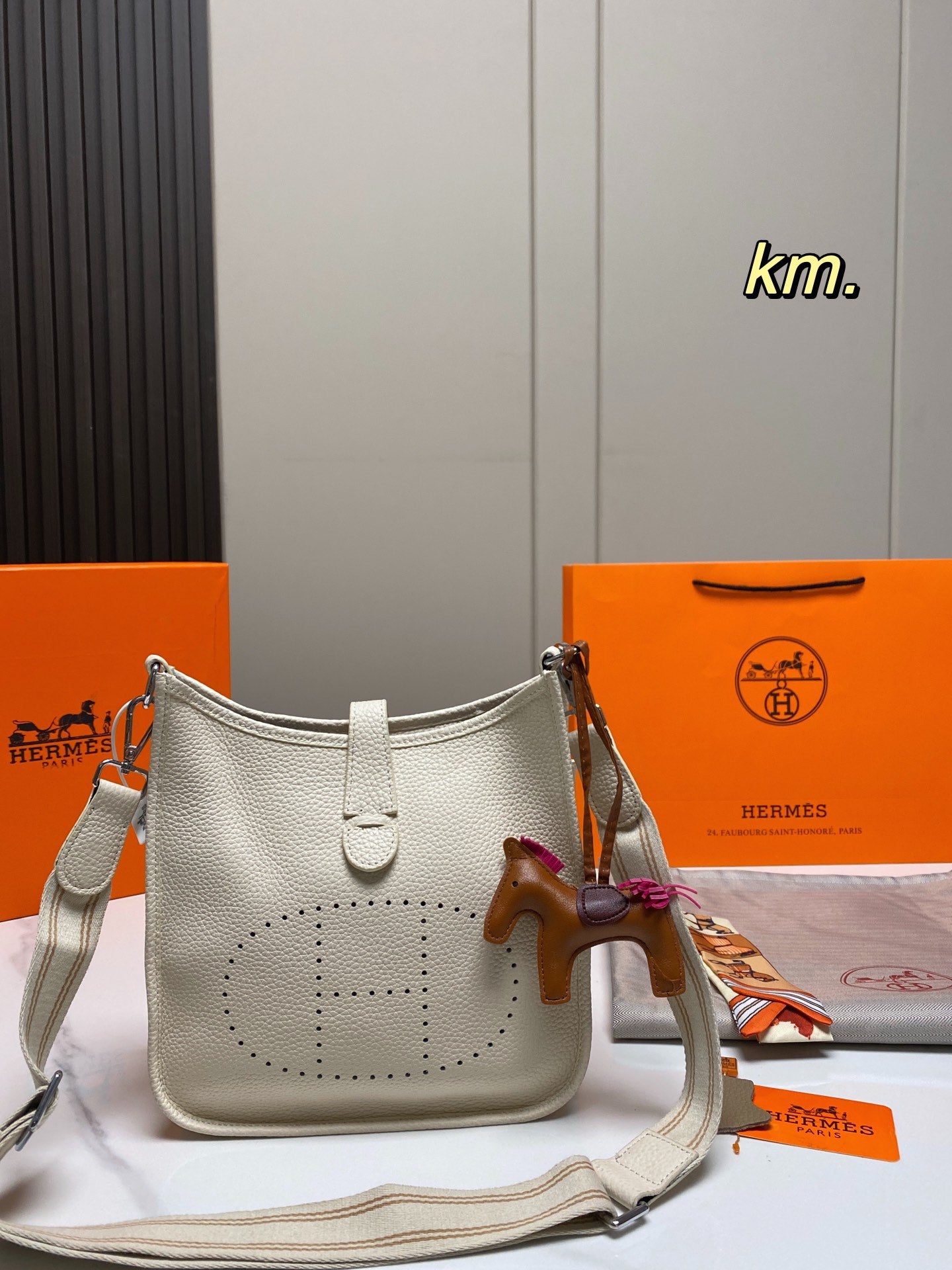 Genuine Hermès Evelyne 29 calfskin leather