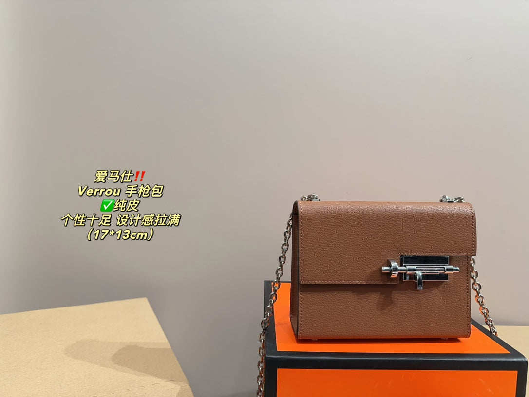 Hermès Verrou Pistol Bag with Latch