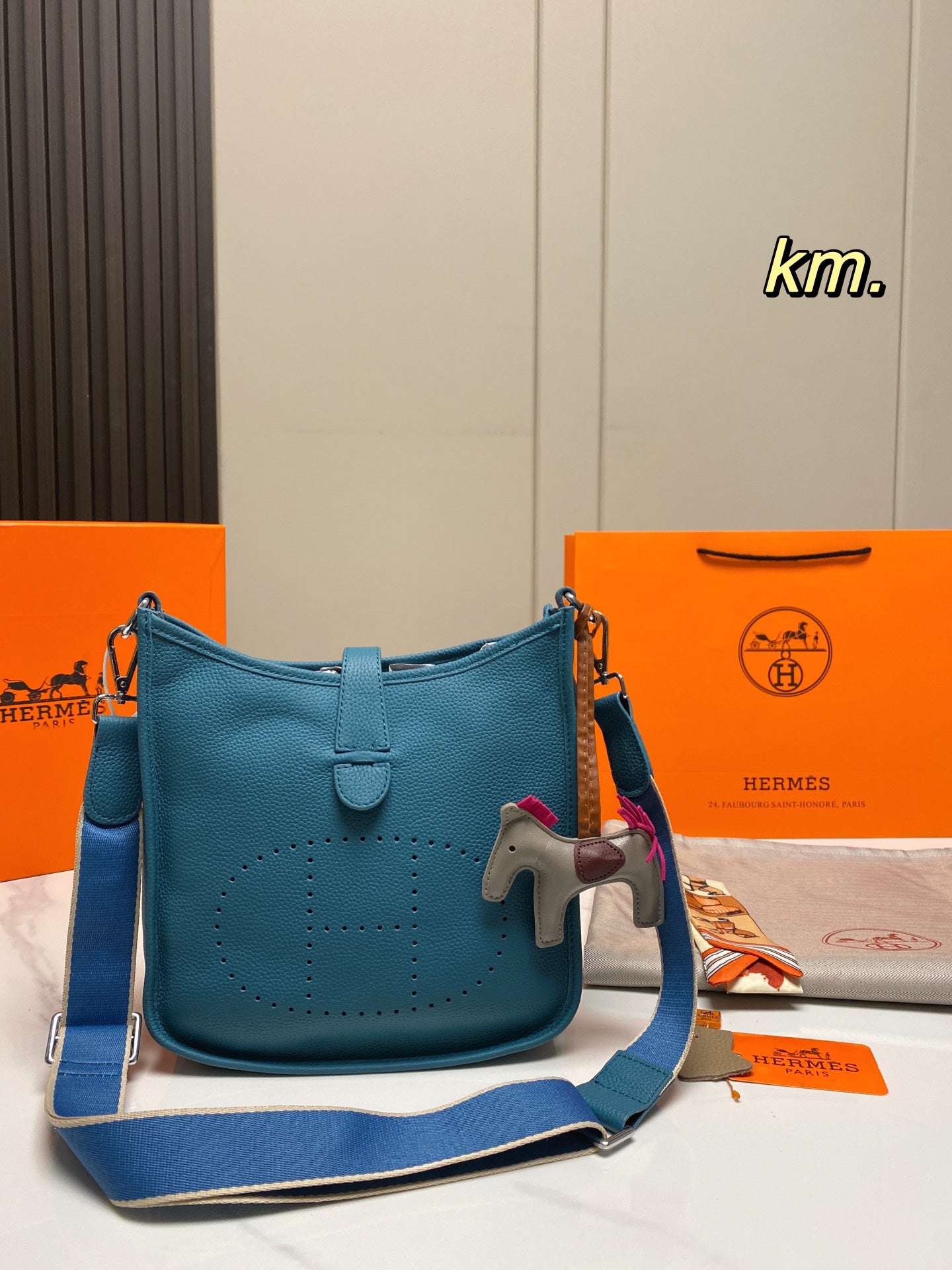 Genuine Hermès Evelyne 29 calfskin leather