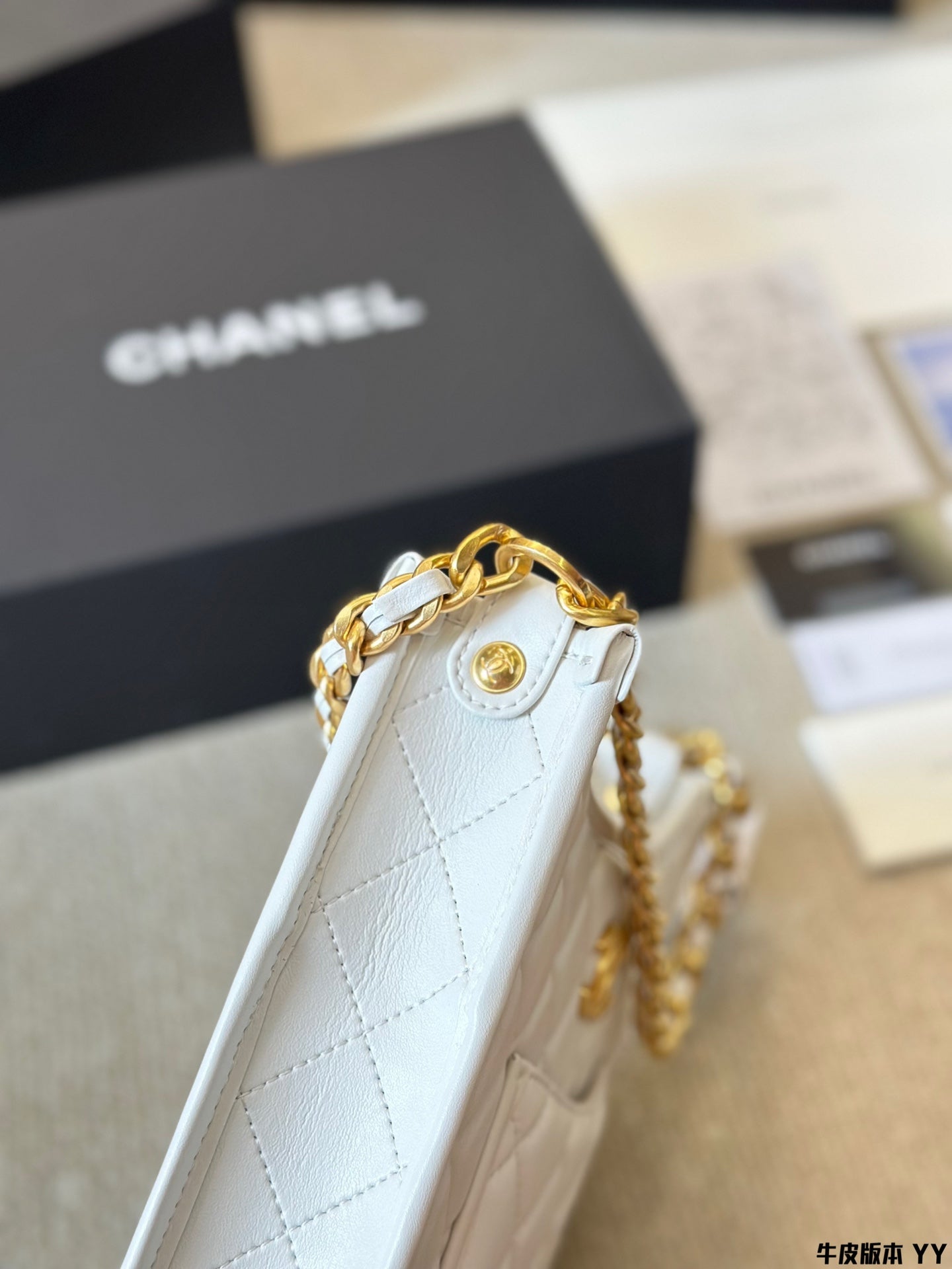 𝘝𝘪𝘯𝘵𝘢𝘨𝘦 Chanel Crossbody Bag