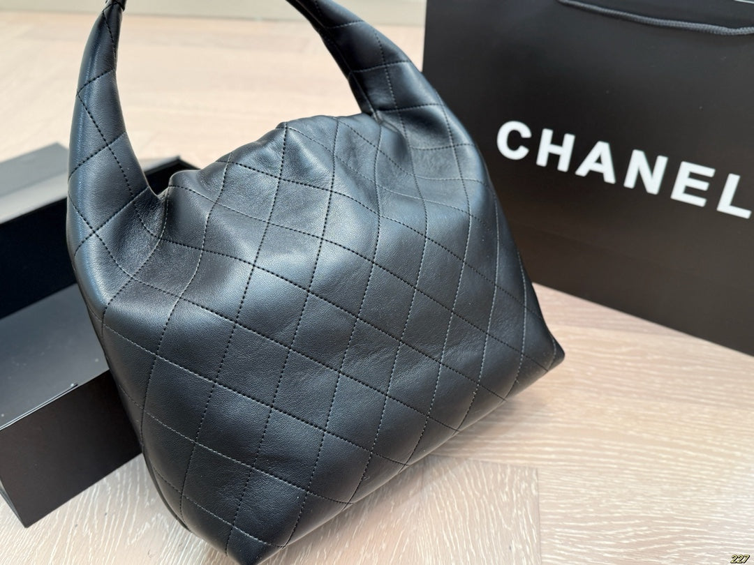 Chanel's best-seller is both beautiful and cool!