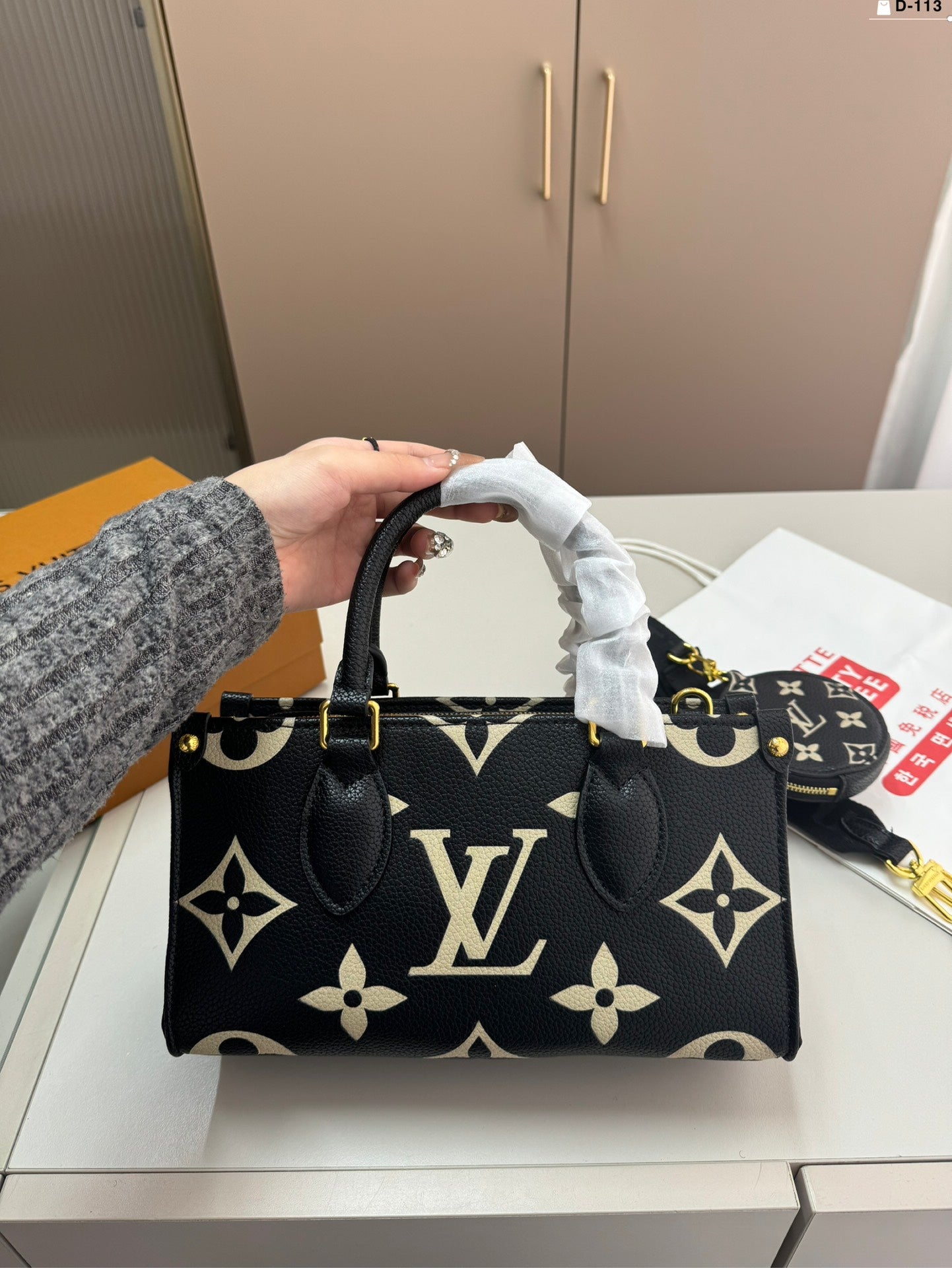 Louis Vuitton Onthego Eastwest