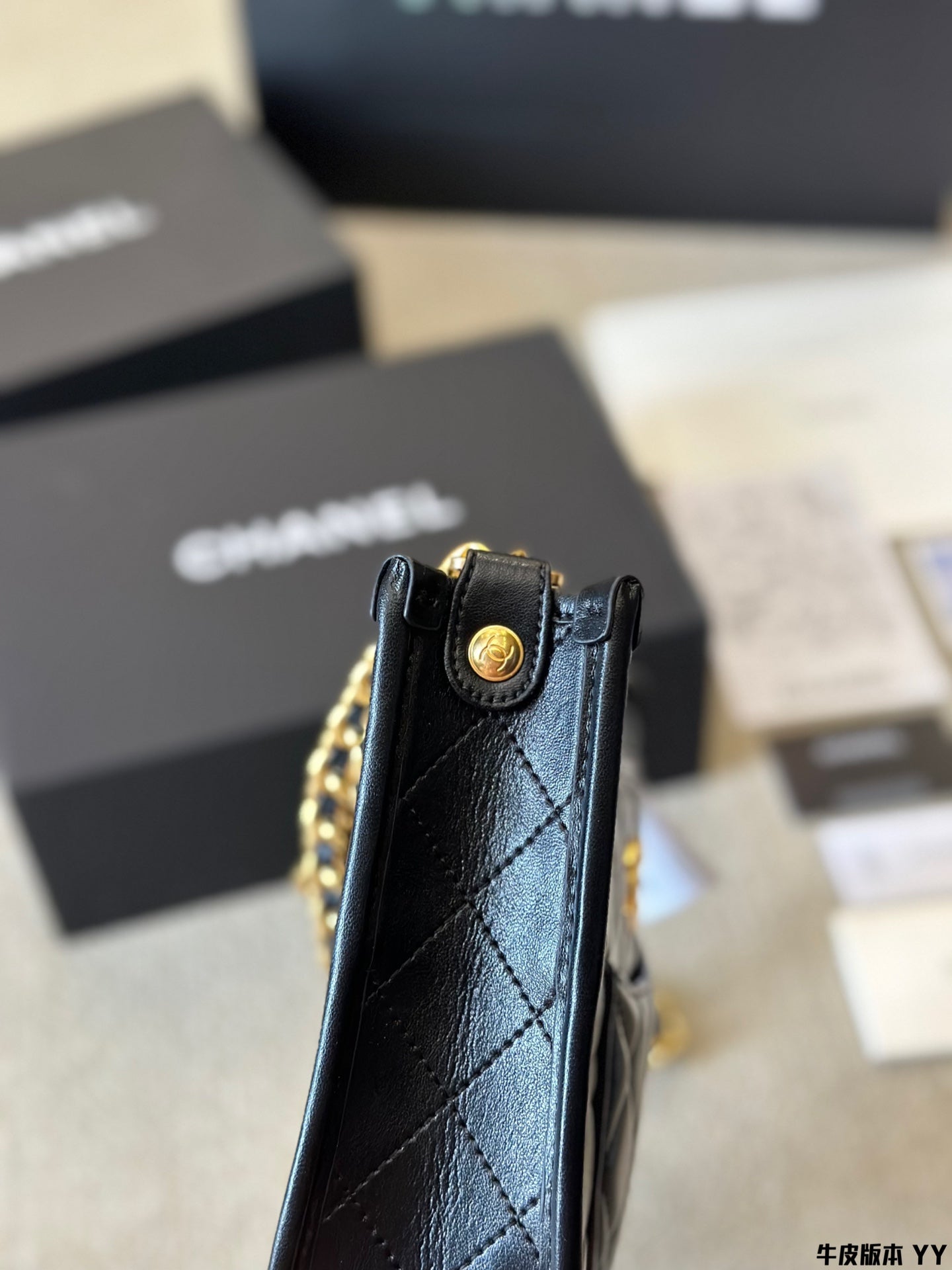 𝘝𝘪𝘯𝘵𝘢𝘨𝘦 Chanel Crossbody Bag