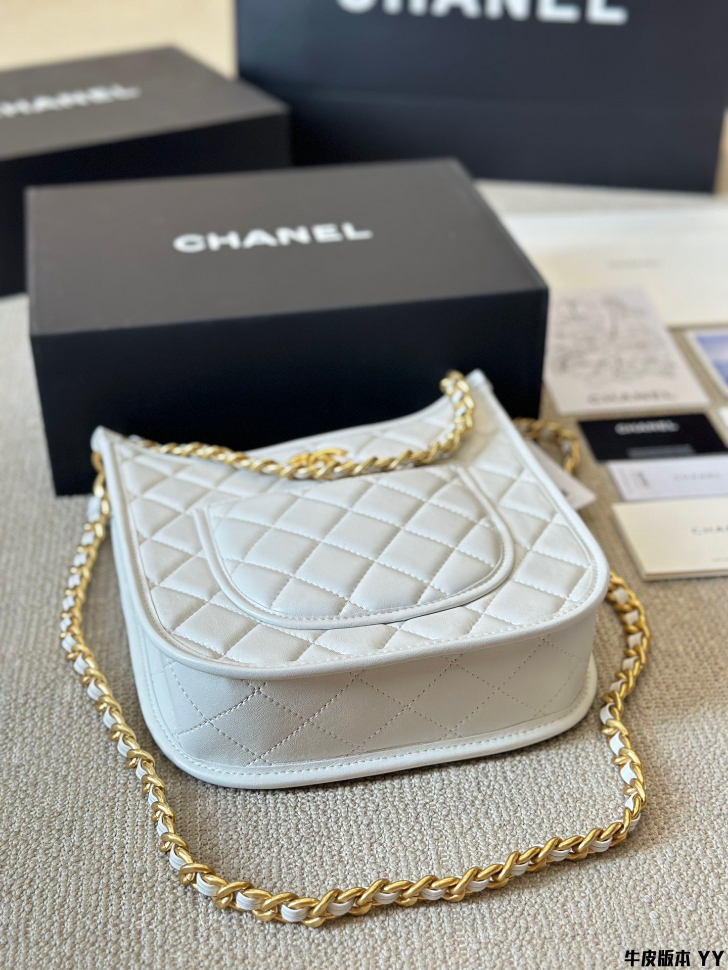 𝘝𝘪𝘯𝘵𝘢𝘨𝘦 Chanel Crossbody Bag